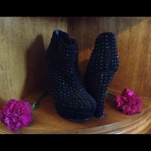 Sparkly Black bootie with wedge heel